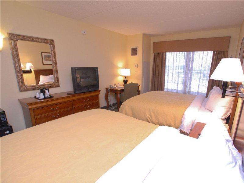 Hampton Inn & Suites By Hilton- Newark Airport Elizabeth Esterno foto